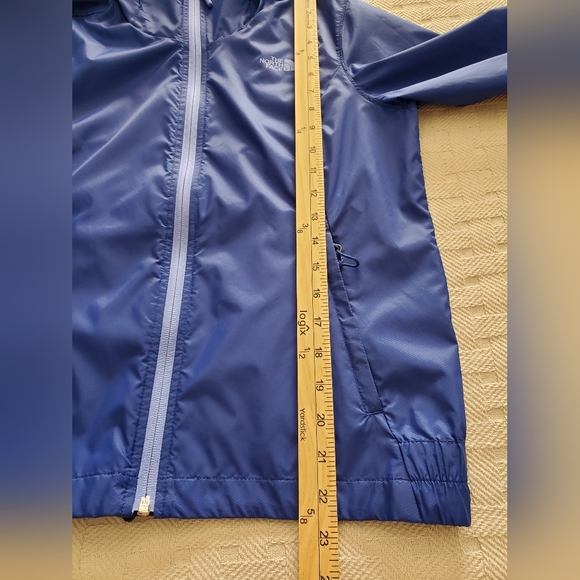 The North Face Women's WindWall™ Hooded Lightweight Windbreaker Jacket - Blue - Picture 8 of 10